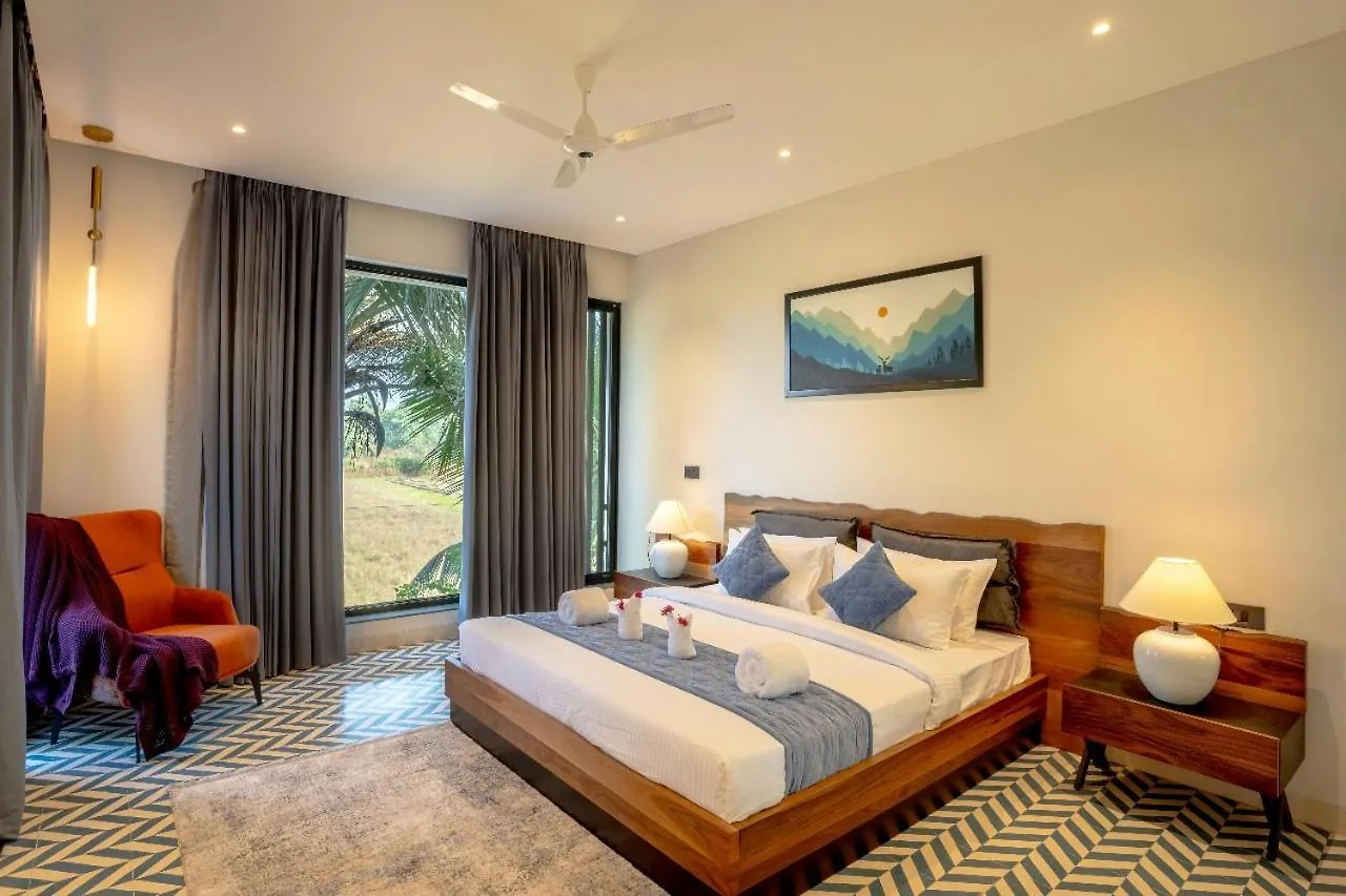 Hotel Cozy Suite New Delhi 4*,